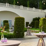 Powerscourt Hotel, Autograph Collection