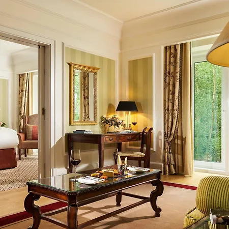 Powerscourt Hotel, Autograph Collection 5*