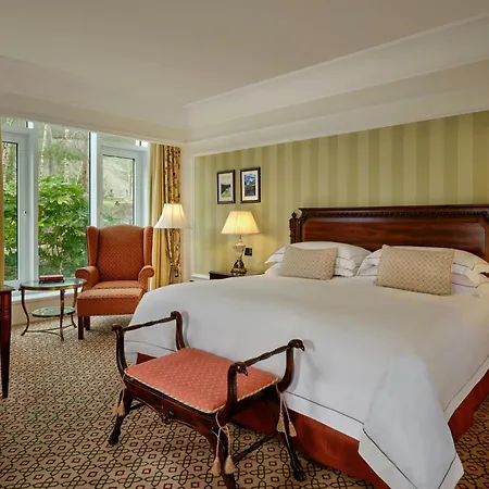 Powerscourt Hotel, Autograph Collection 5*