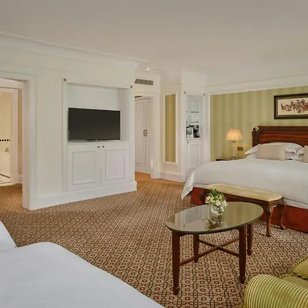 Powerscourt Hotel, Autograph Collection 5*