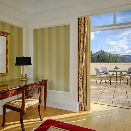 Powerscourt Hotel, Autograph Collection