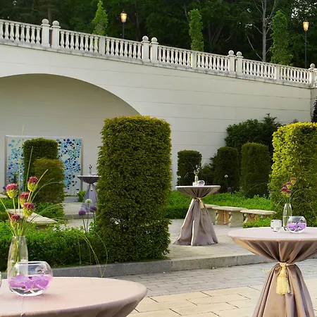 Powerscourt Hotel, Autograph Collection