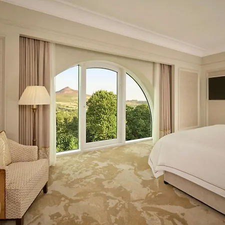 Powerscourt Hotel, Autograph Collection 5*