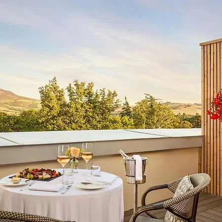 Powerscourt Hotel, Autograph Collection 5*