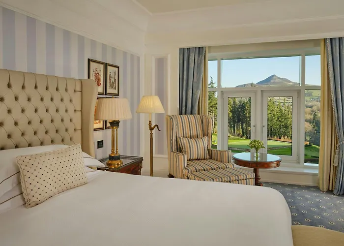 Powerscourt Hotel, Autograph Collection Отель