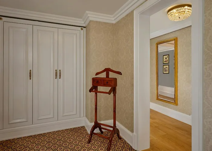 Powerscourt Hotel, Autograph Collection Hotel 5*